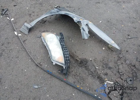 2011 Honda Accord Lxp z USA, uszkodzony, nr VIN 1HGCP2F40BA017734